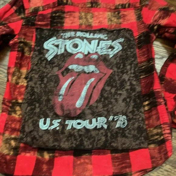 Unisex Red flannel w/ Rolling stone custom back - Picture 2 of 3